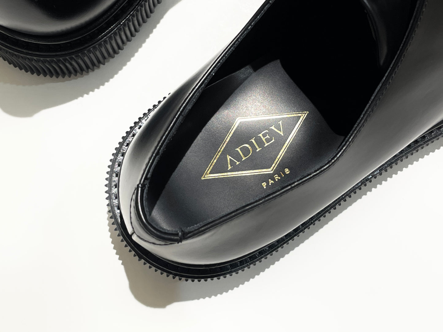 Adieu Paris Type 124 Derby