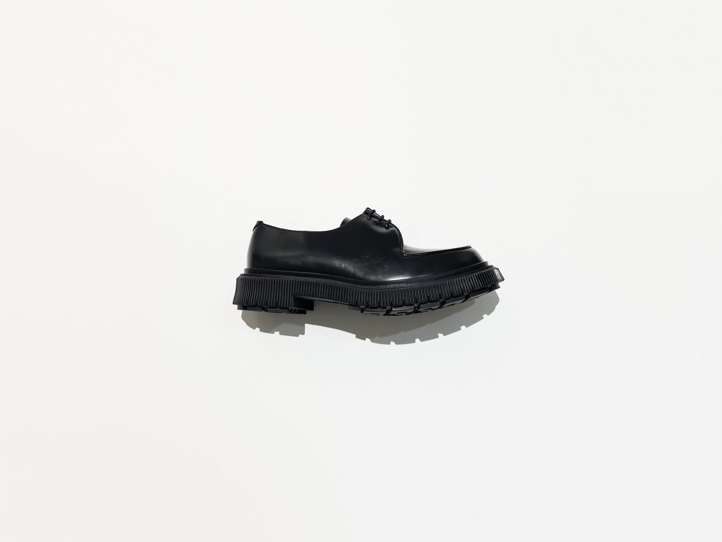Adieu Paris Type 124 Derby