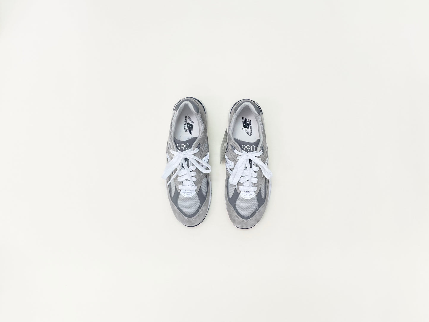New Balance M990GY2