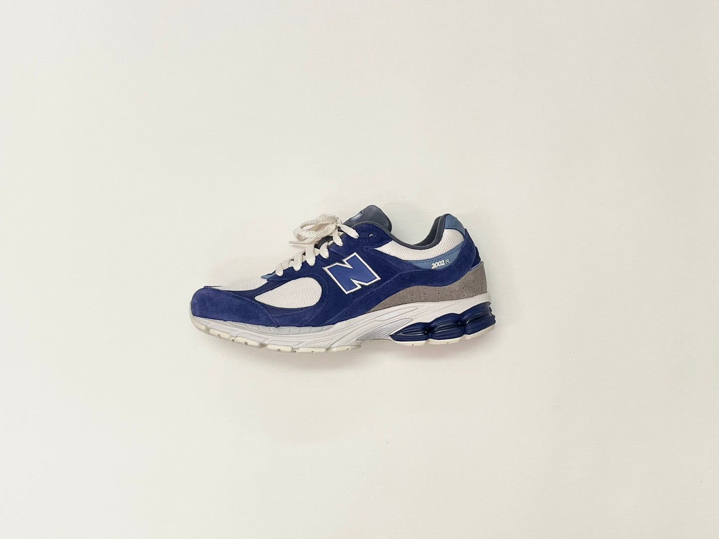 New Balance M2002RG