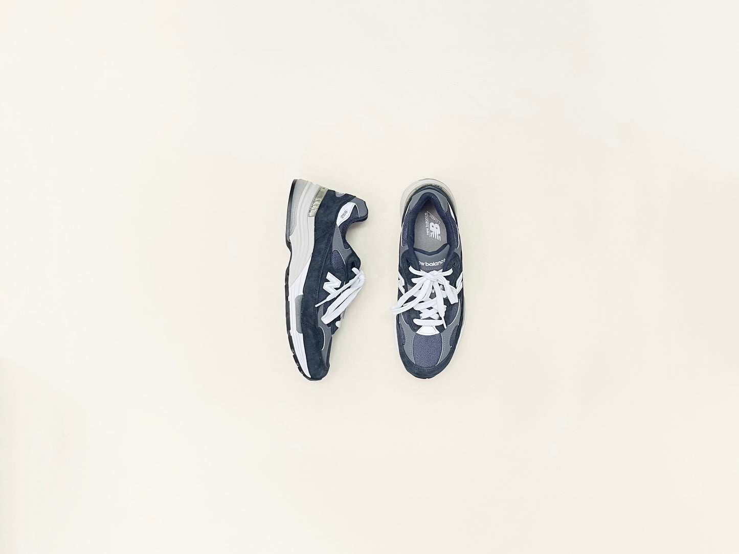 New Balance M992GG