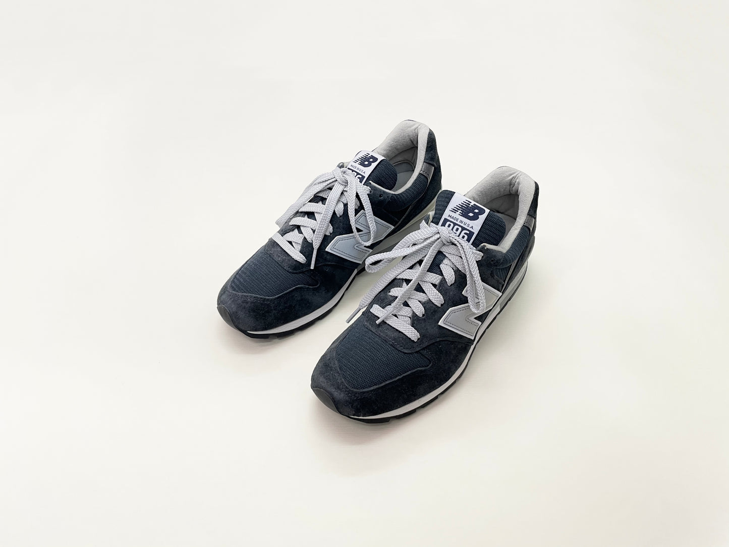 New Balance M996NAV