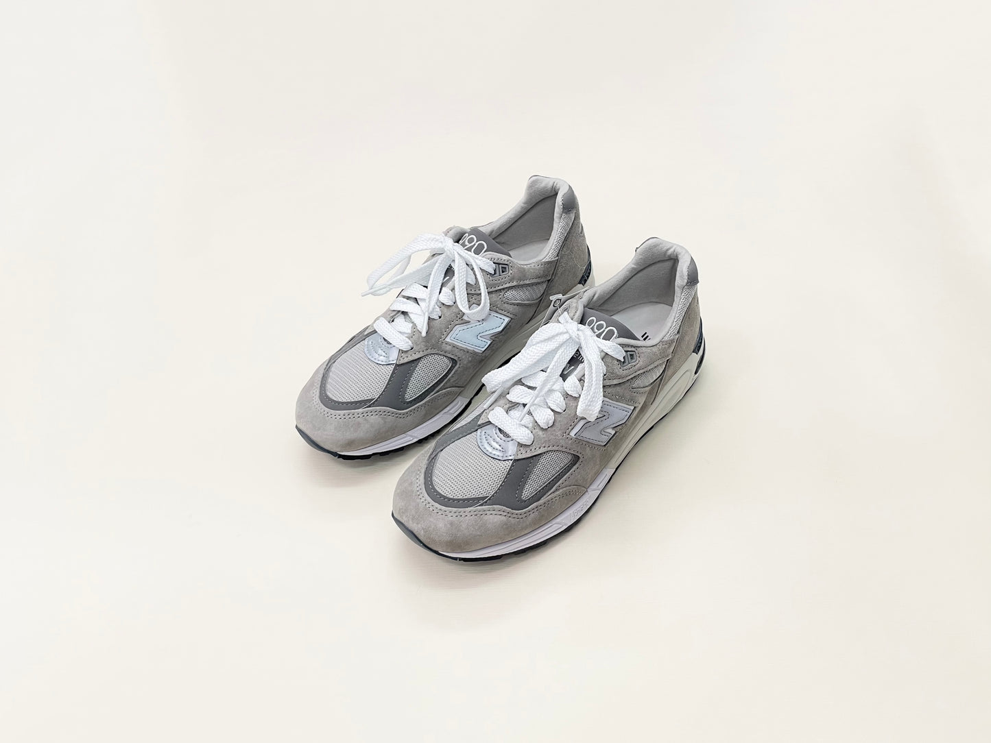 New Balance M990GY2