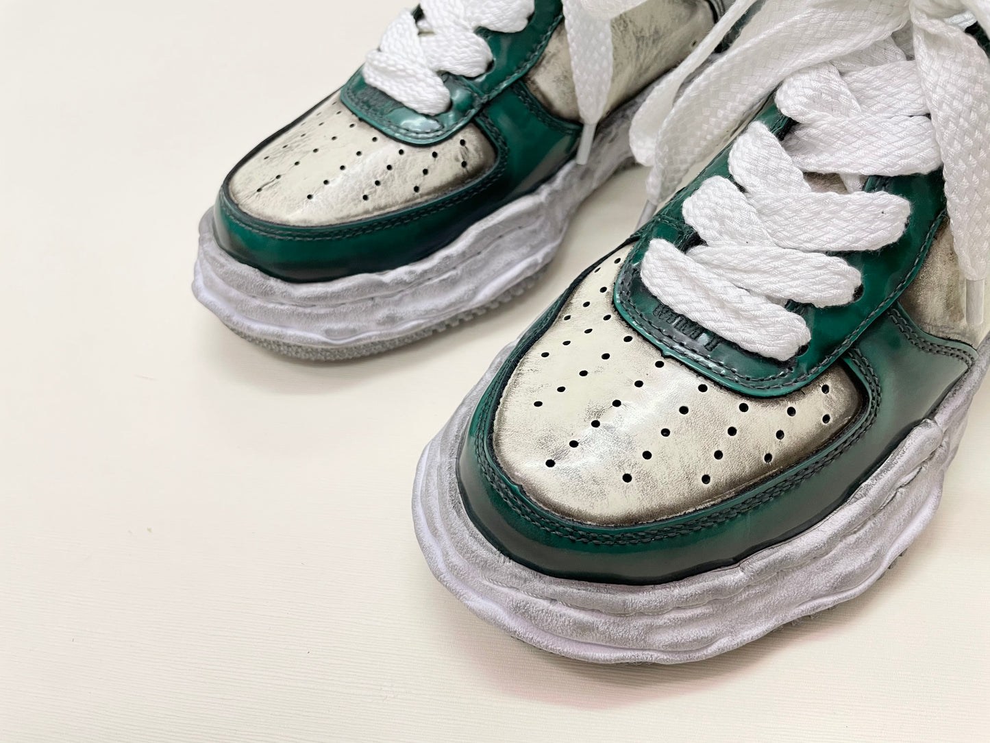 〖 Special Order 〗Maison Mihara Yasuhiro Brushed Patent Leather OG Sole Sneaker - Wayne