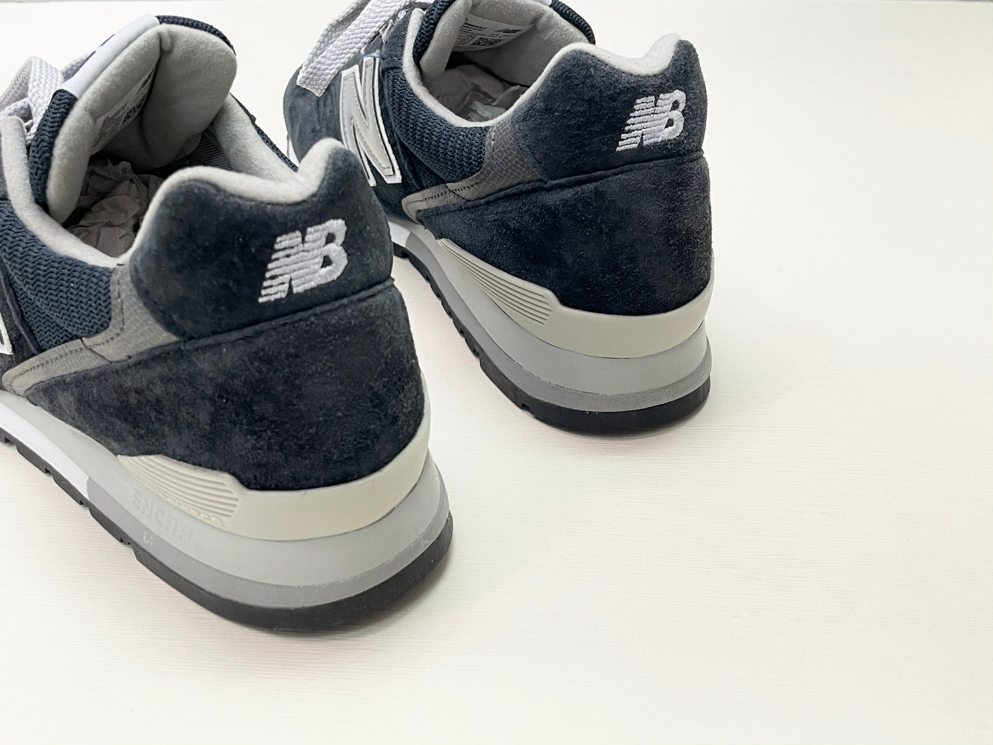New Balance M996NAV