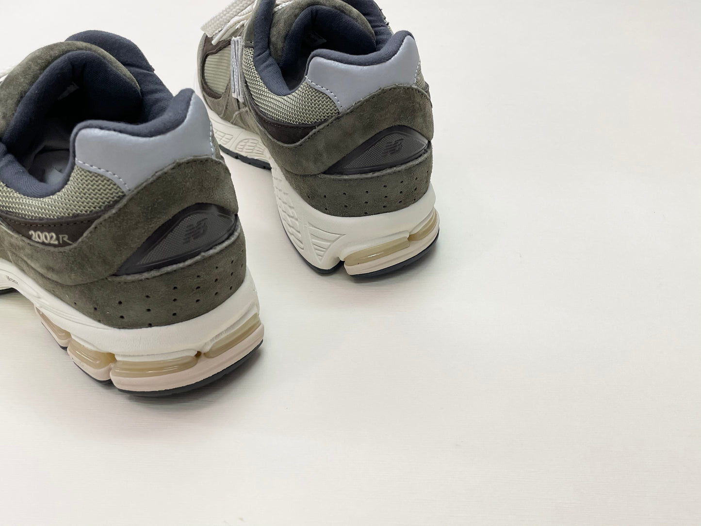 New Balance M2002RHN