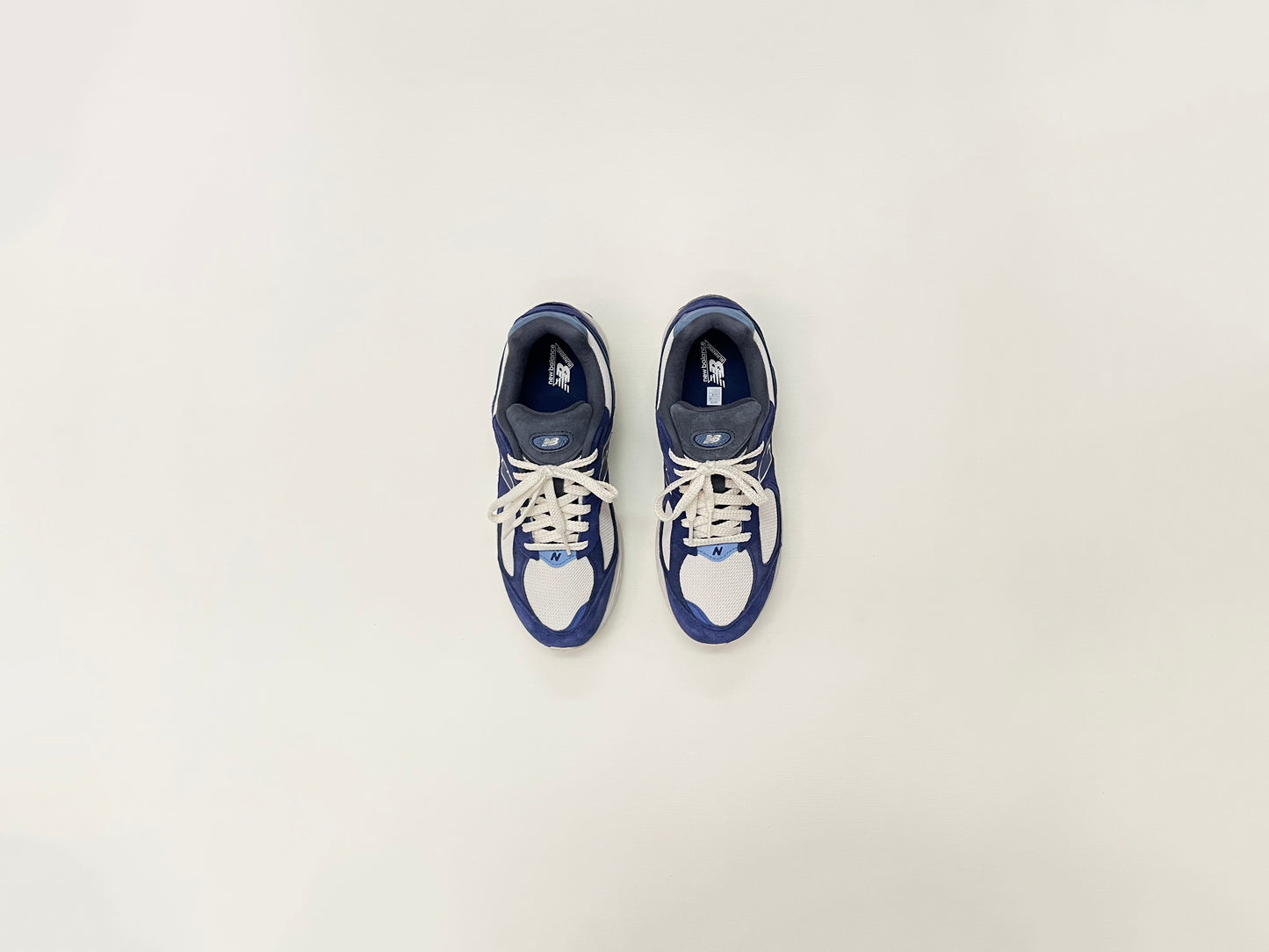 New Balance M2002RG