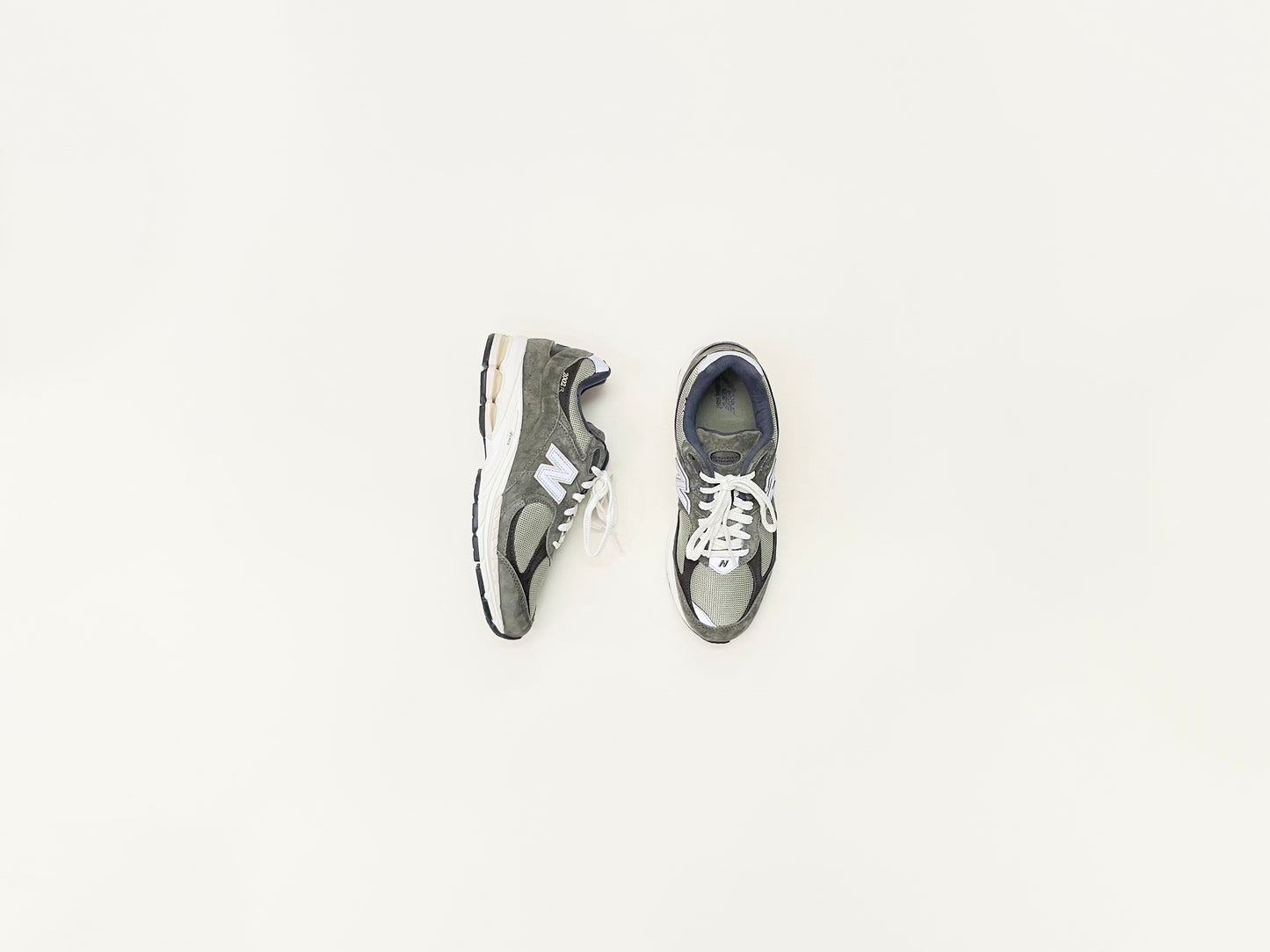 New Balance M2002RHN