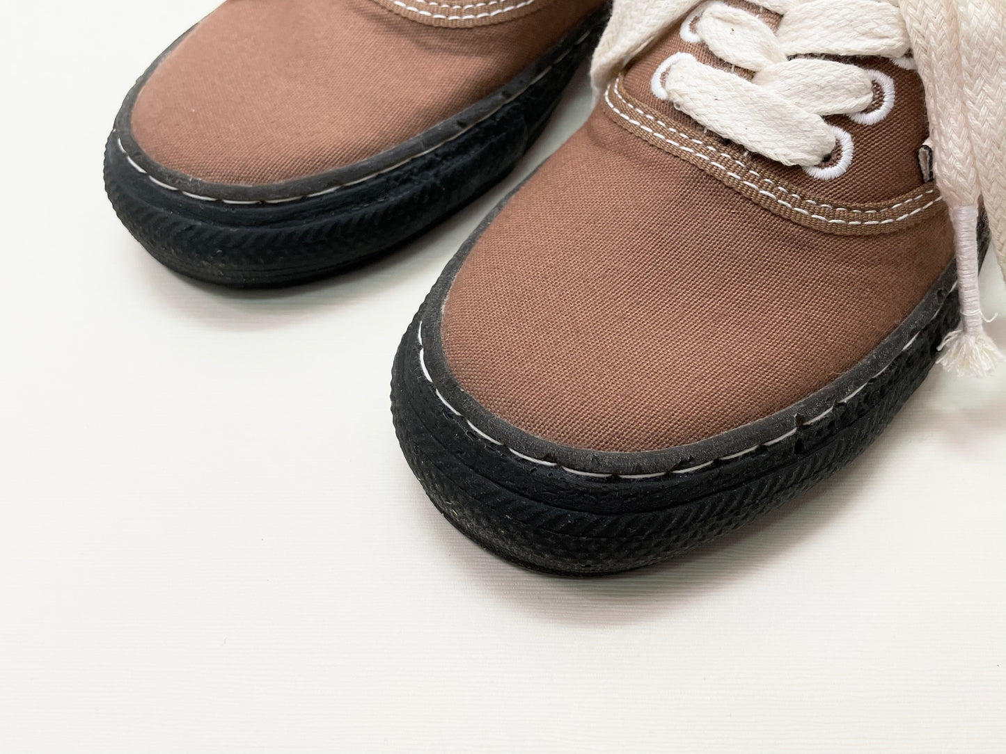 Maison Mihara Yasuhiro General Scale Past Sole 5-Hole Sneaker