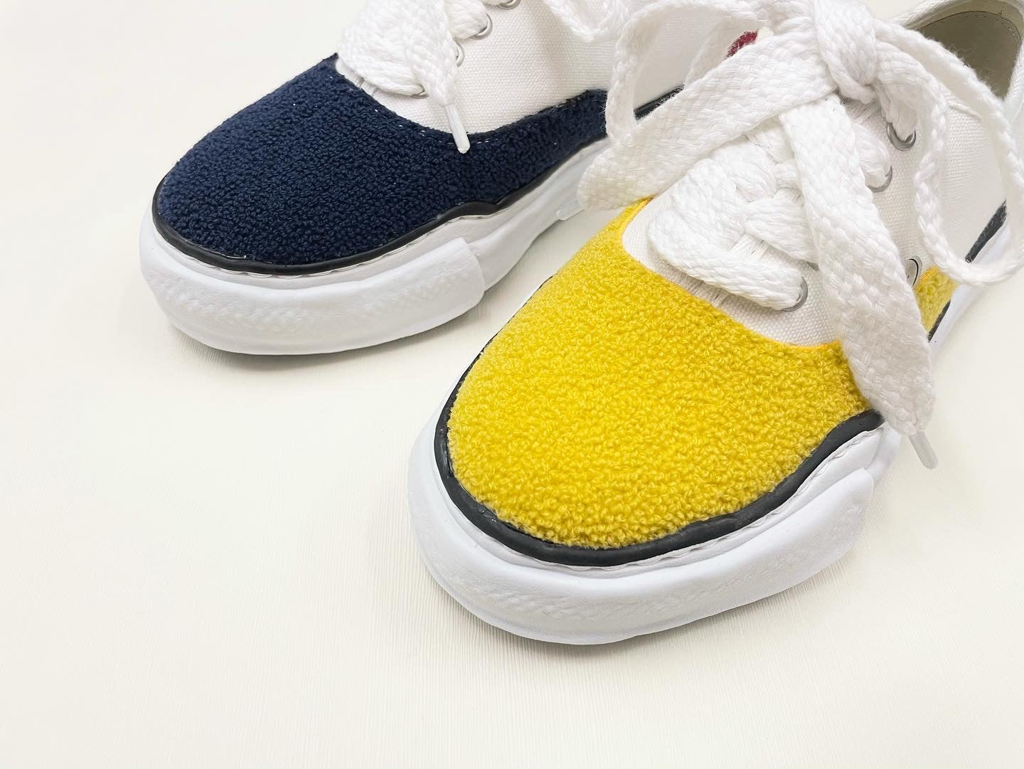 〖 Special Order 〗Maison Mihara Yasuhiro OG Sole Chenille Emb Sneaker - Baker