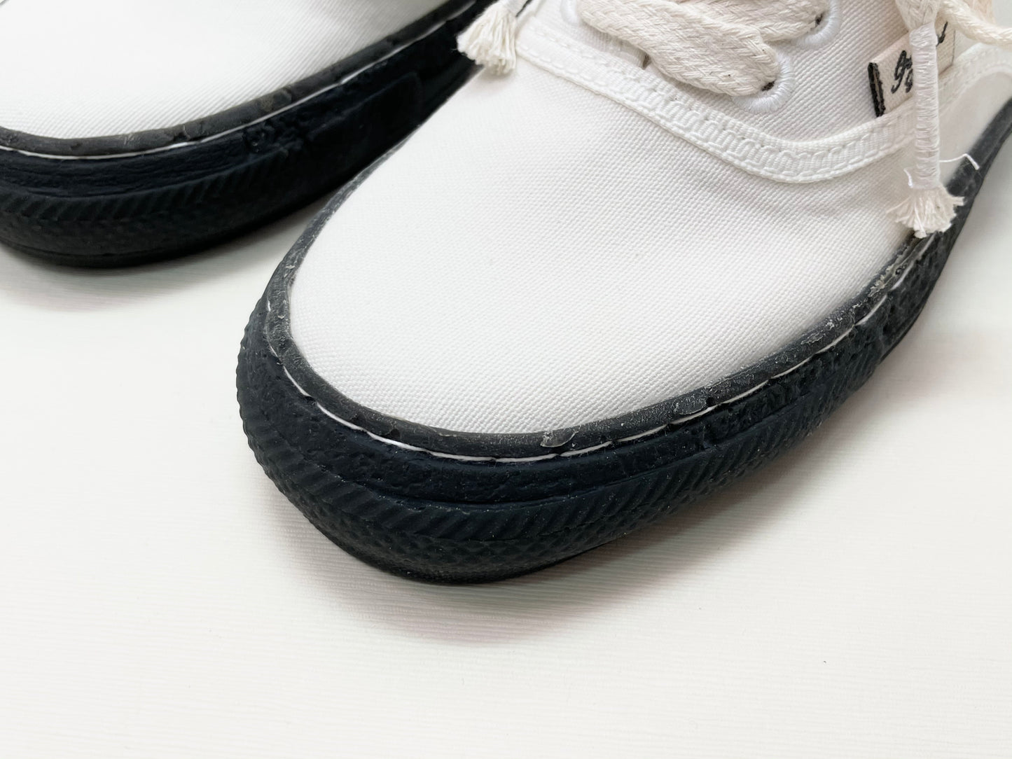 Maison Mihara Yasuhiro General Scale Past Sole 5-Hole Sneaker